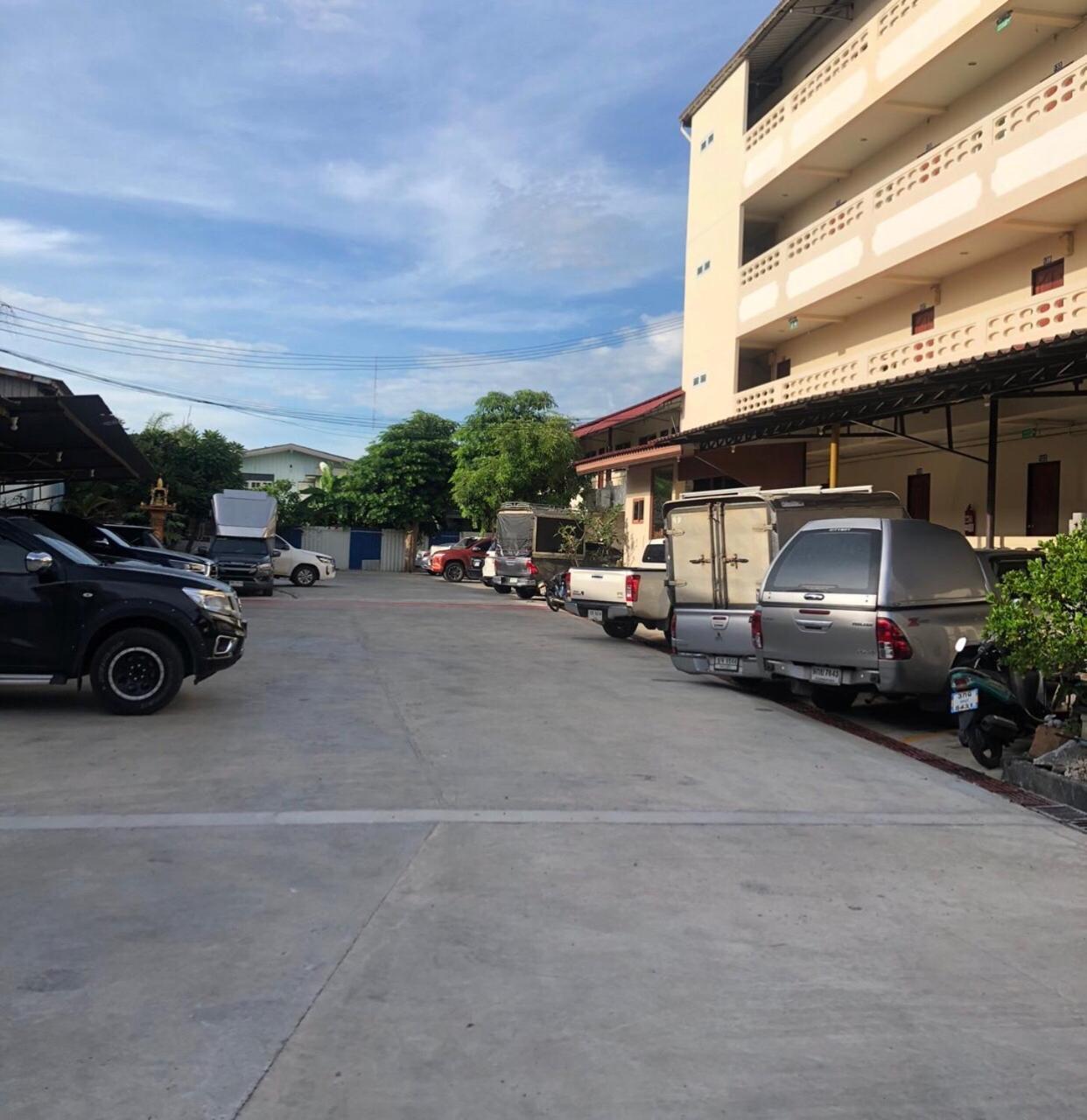 Ratchaphruek Resort Lopburi Bagian luar foto