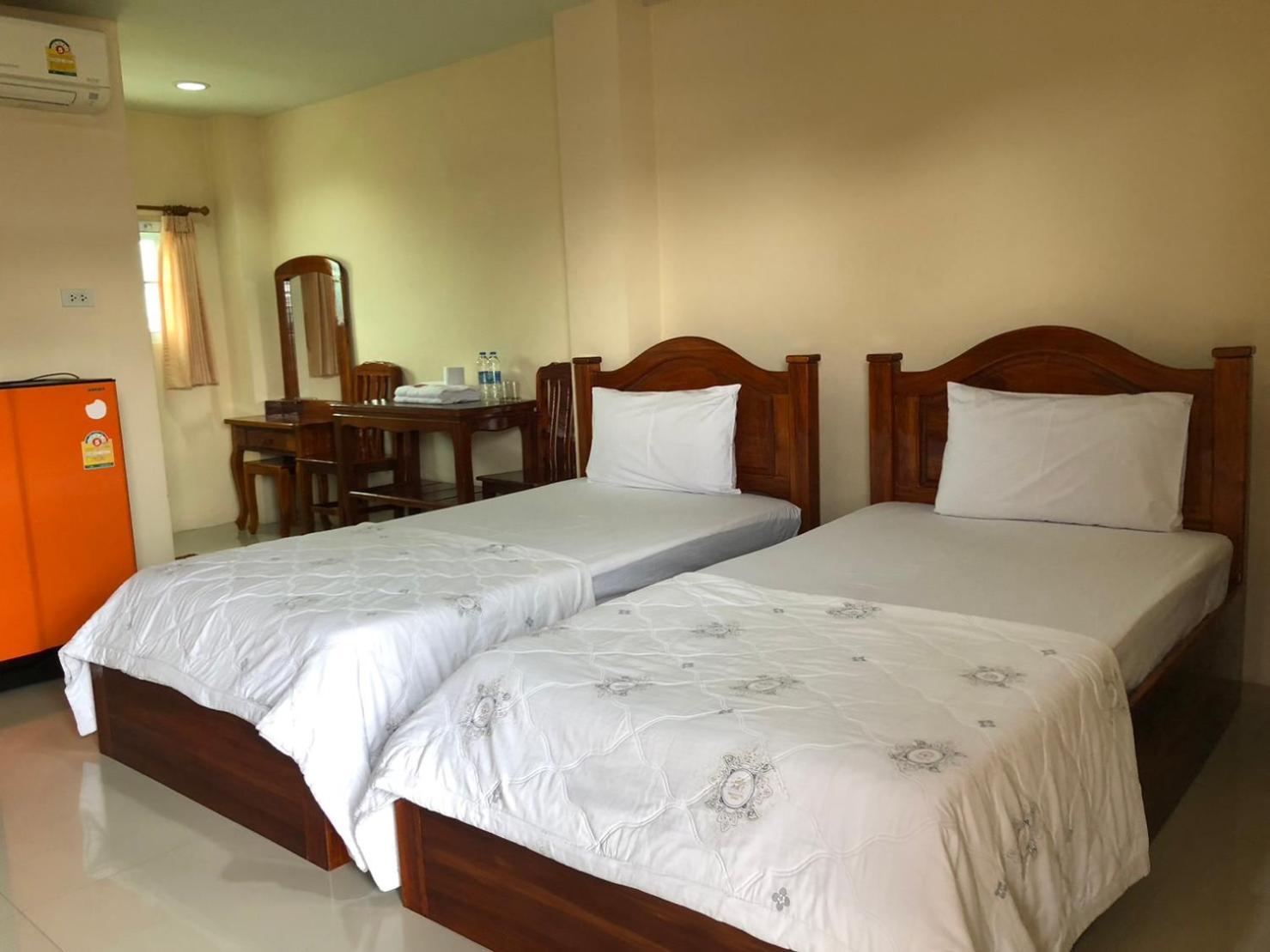 Ratchaphruek Resort Lopburi Bagian luar foto