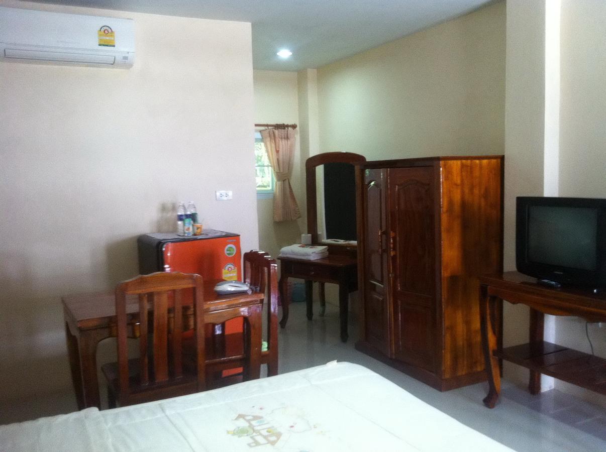 Ratchaphruek Resort Lopburi Bagian luar foto
